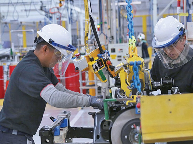 Cae sector manufacturero en México
