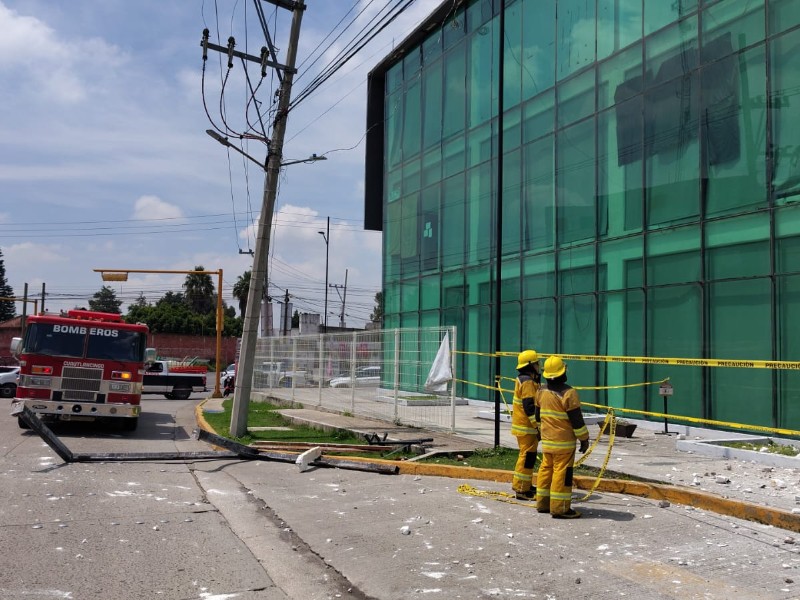 Cae techo del CIS por fuertes lluvias
