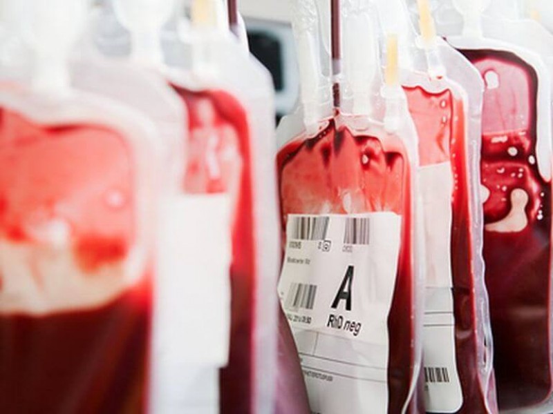 Caen donaciones en bancos de sangre