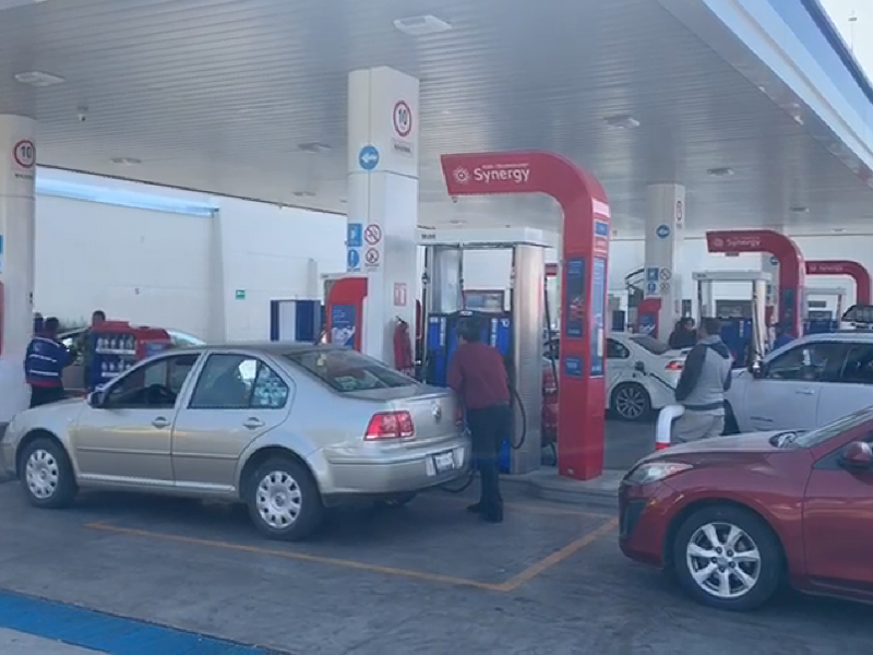 Caen ventas 10% por desabasto de gasolina