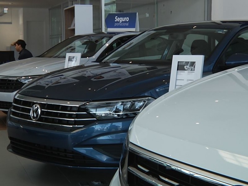 Caen ventas de autos en Guanajuato