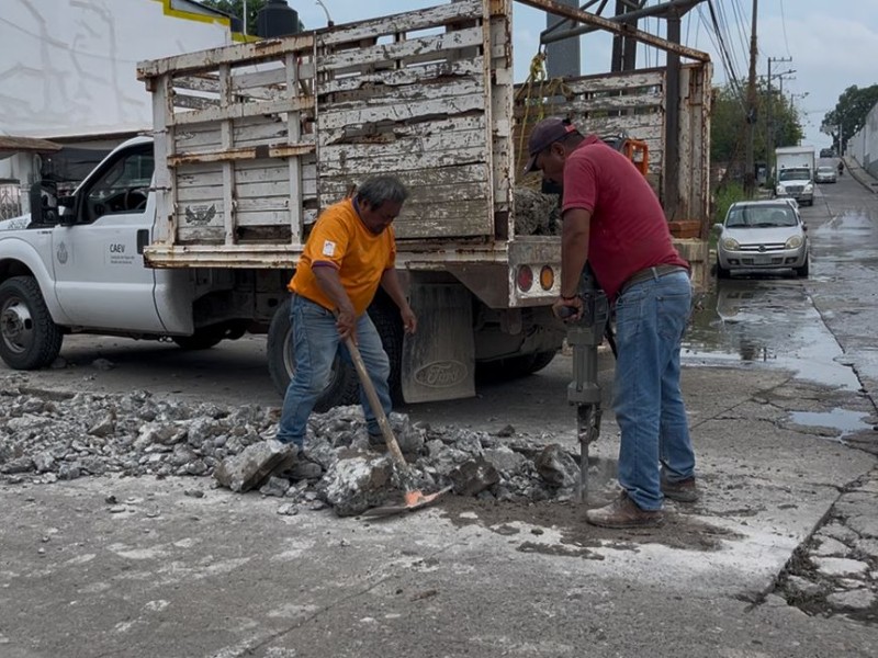 CAEV inicia reparación de drenaje colapsado en Infonavit Tenechaco