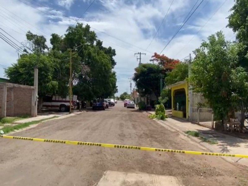 Cajeme: Inicia procesamiento forense de 3 cuerpos localizados en casa abandonada
