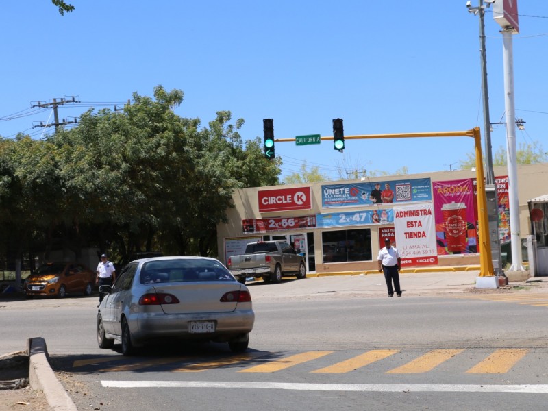 Cajeme: Instalan semáforo en Villa Bonita