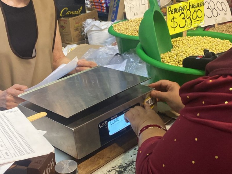 Calibra Profeco básculas en Mercado Atemajac en Zapopan