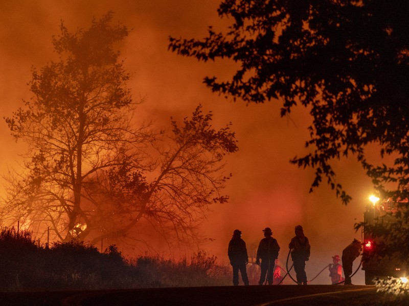 Calidad del aire en Canadá comprometida por incendios forestales