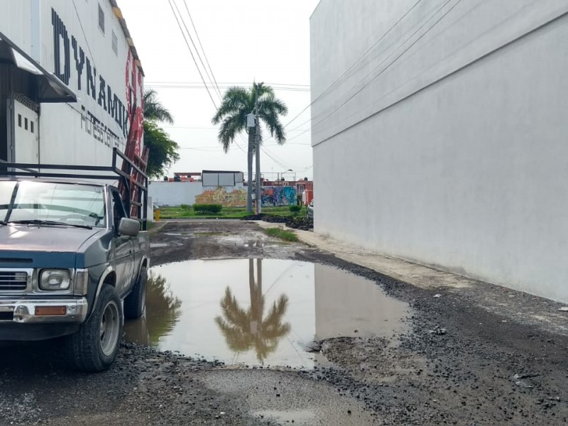 Calle Cornicabra en medio de una laguna