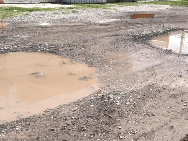 Calle de Castillotla lleva 54 años sin pavimentar