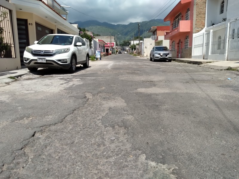 Calle Perú comienza a deteriorarse, piden obras integrales