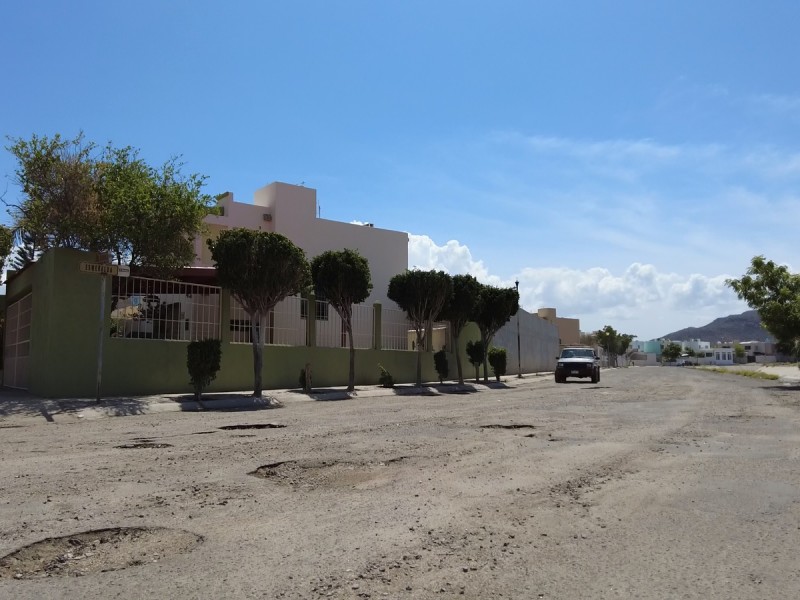 Calles afectadas por fuertes lluvias en el estado