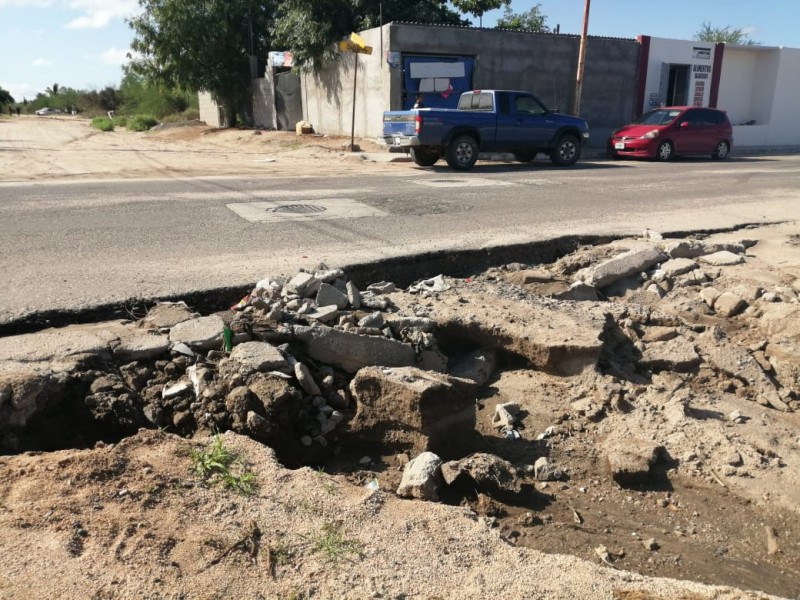 Calles de la colonia Calafia destruídas por las lluvias