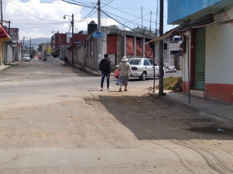 Calles de Santiago Tianguistenco en el abandono