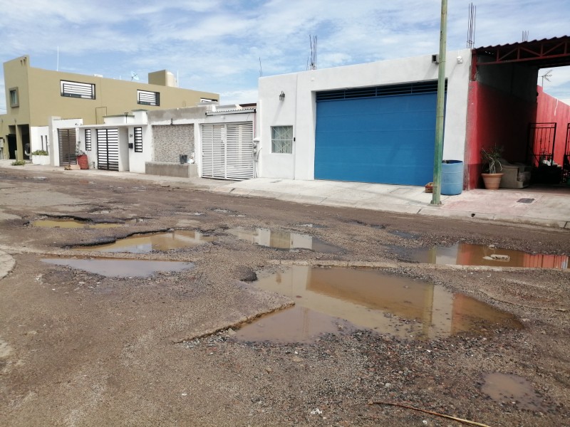 Calles de Villas del Encanto son intransitables: vecinos