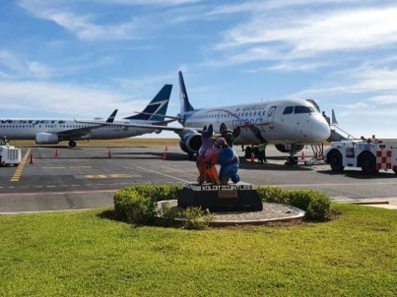 Cambia nombre de Aeropuerto de Manzanillo, Alfaro da la noticia