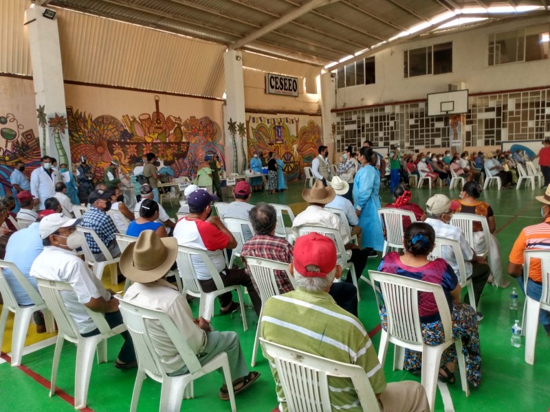 Cambian de sede del módulo de vacunación en Juchitán