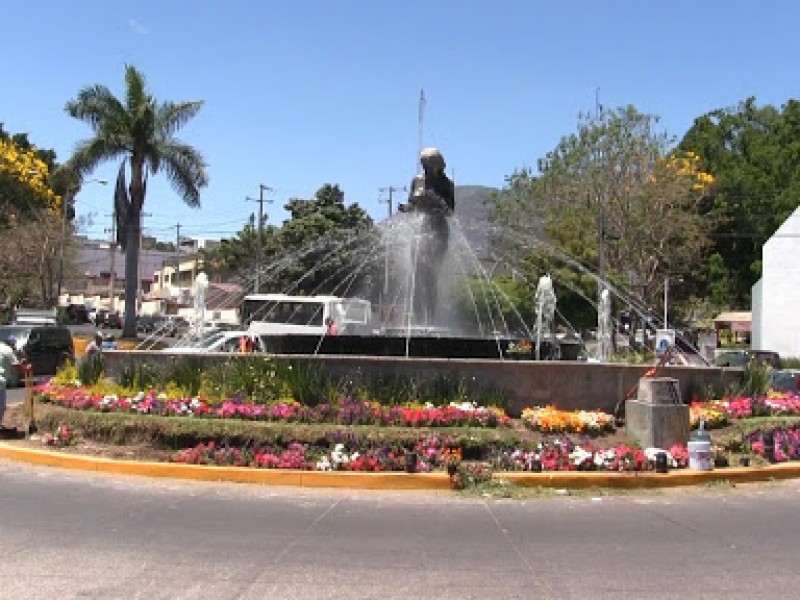 Cambian imagen urbana de Tepic, 10 mil plantas adornarán parques