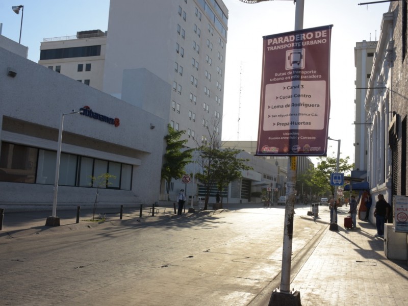 Cambian paraderos del transporte público en el centro