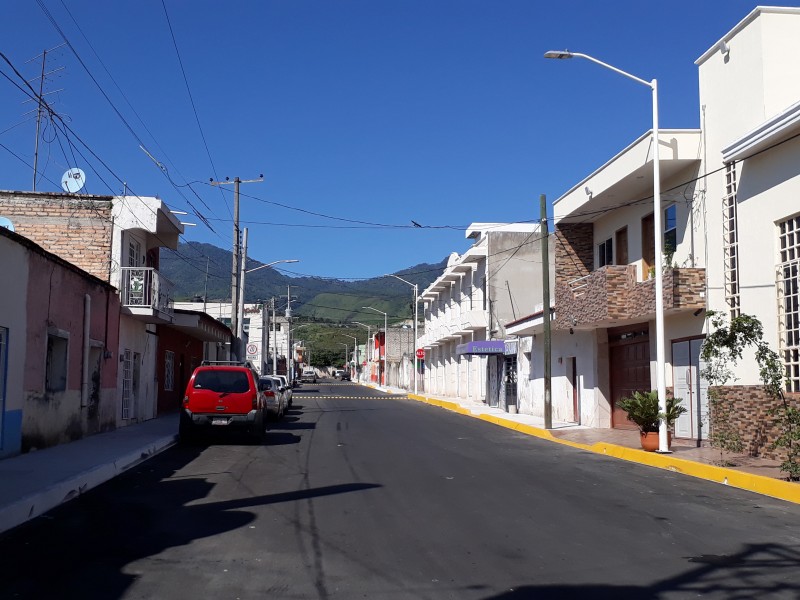 Cambian sentido vial a calle Limantour en Xalisco