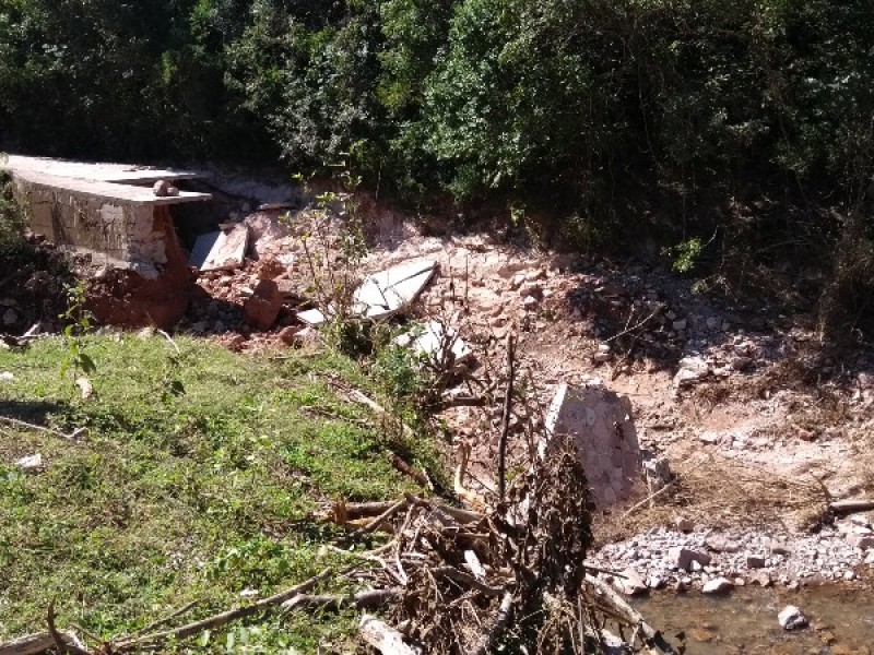 Cambiarán estructura de los puentes en Huajicori