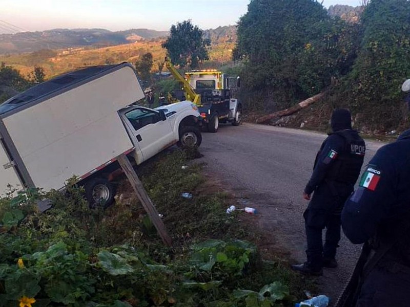 Camión con 40 migrantes vuelca en San Cristóbal de lasCasas