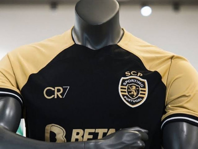 Camiseta del Sporting de Lisboa homenajea a Cristiano Ronaldo