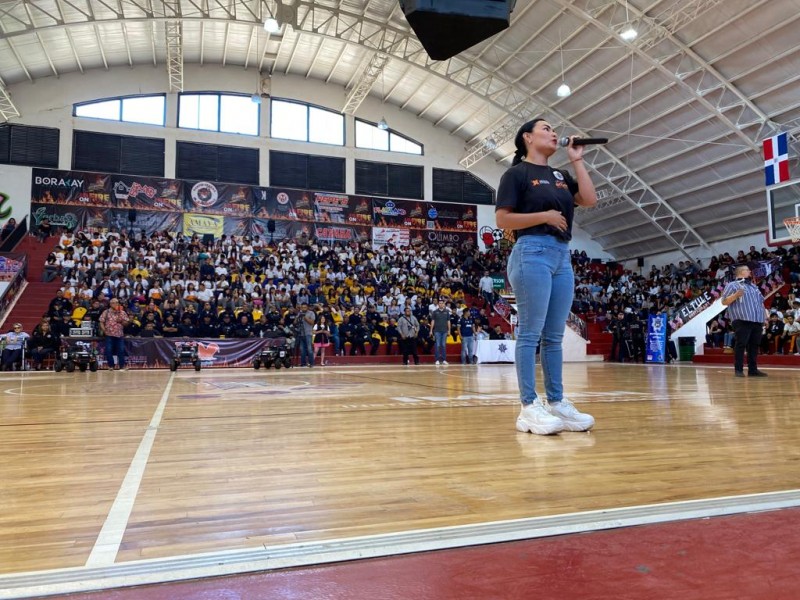 Campamento para jóvenes con actividades deportivas