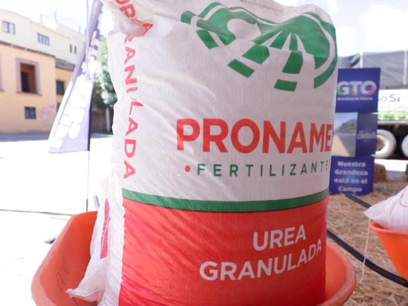 Campesinos reciben 45 toneladas de fertilizantes agrícolas