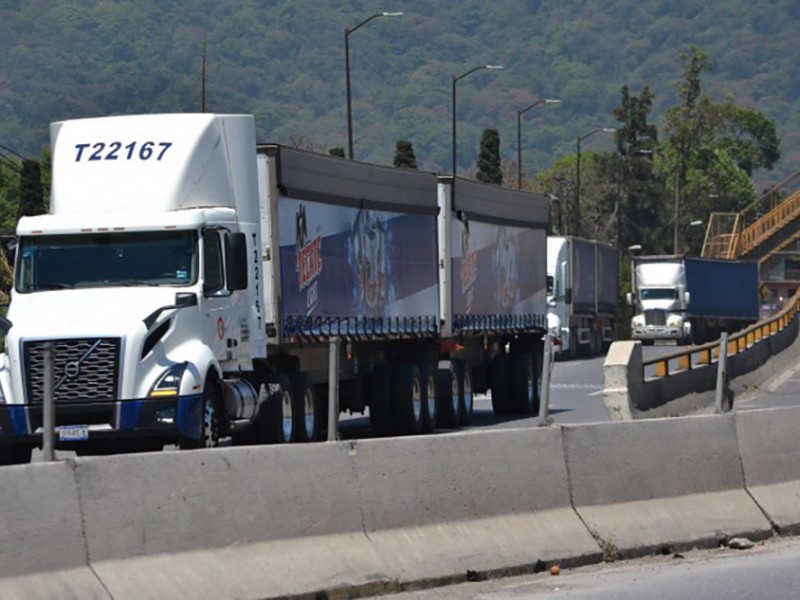 Canacar pide homologar leyes federales de movilidad