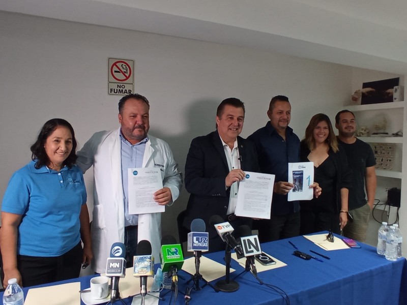 Canacintra firma convenio con Clínica Más Salud