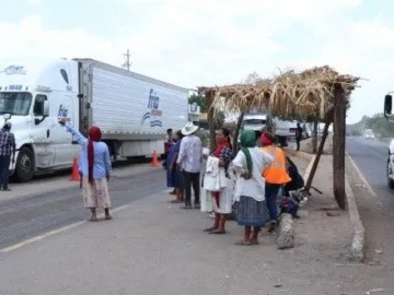 Canaco exige eliminar bloqueos Yaquis sobre la carretera federal