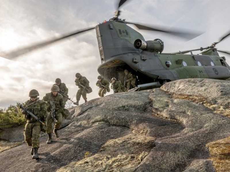 Canadá envía equipos militares no letales a Ucrania