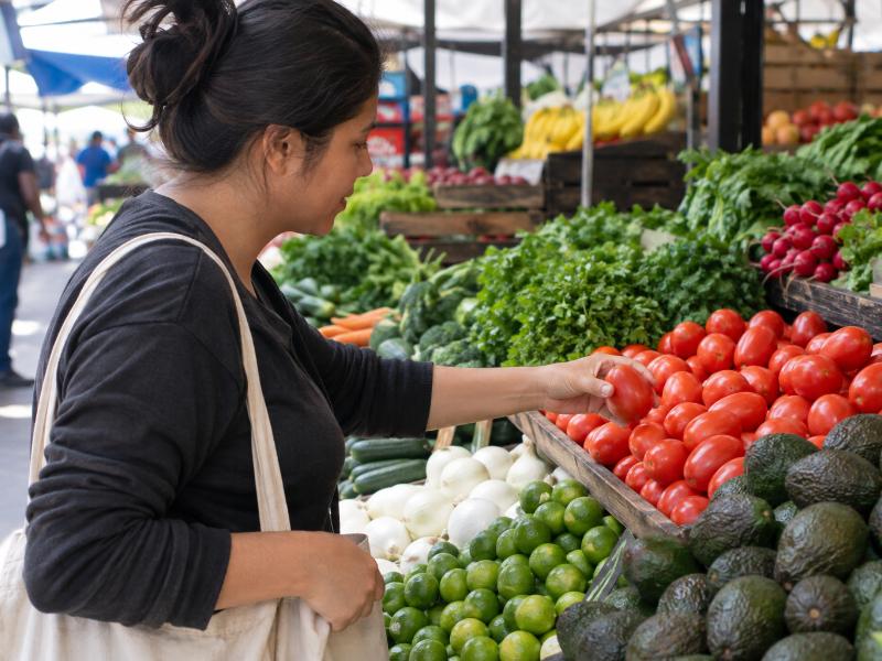 Canasta alimentaria cuesta hasta 650 pesos más en zonas urbanas que rurales