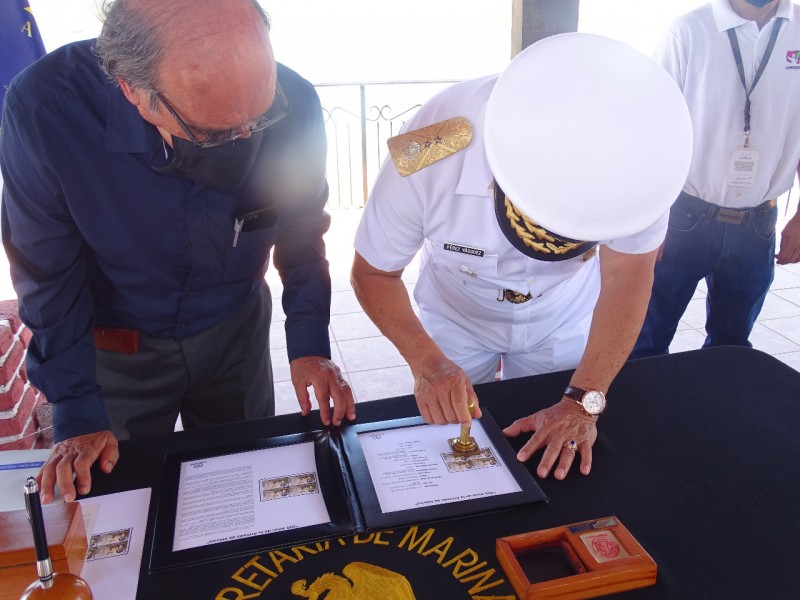 Cancelan timbre postal conmemorativo a 200 aniversario de la Armada