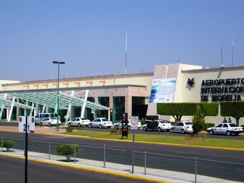 Cancelan vuelo de Tijuana a Morelia por brote de COVID