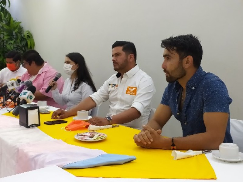 Candidatos de MC se reúnen con población y activistas LGBT