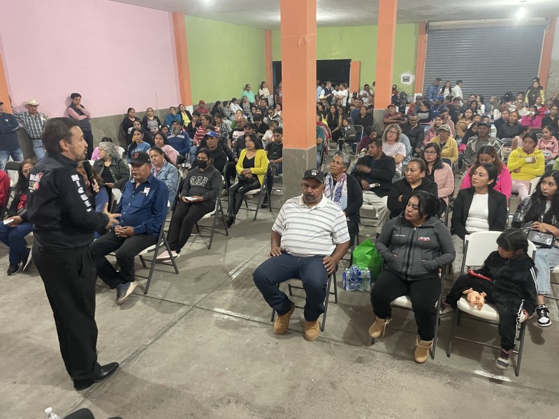 Candidatos recorren calles de la entidad para presentar sus propuestas