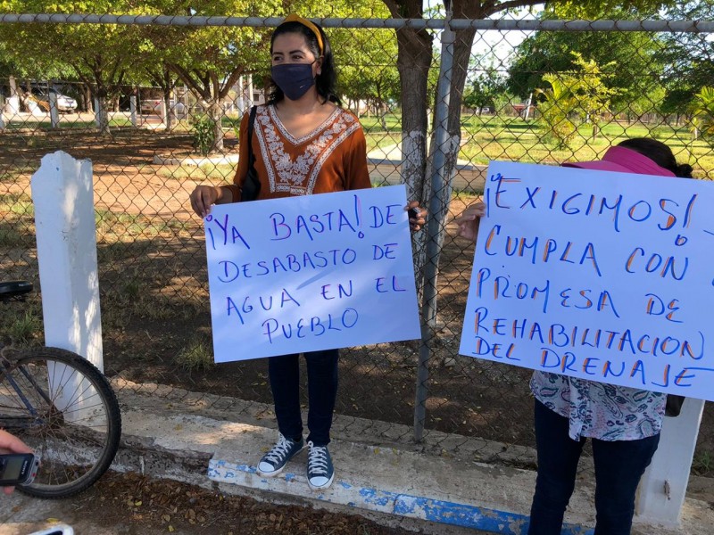 Cansados de promesas incumplidas, toman planta de agua del Carrizo