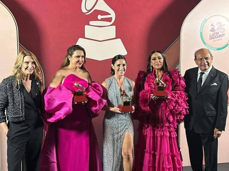 Cantante oaxaqueña Lila Downs hace historia, gana el Grammy Latino