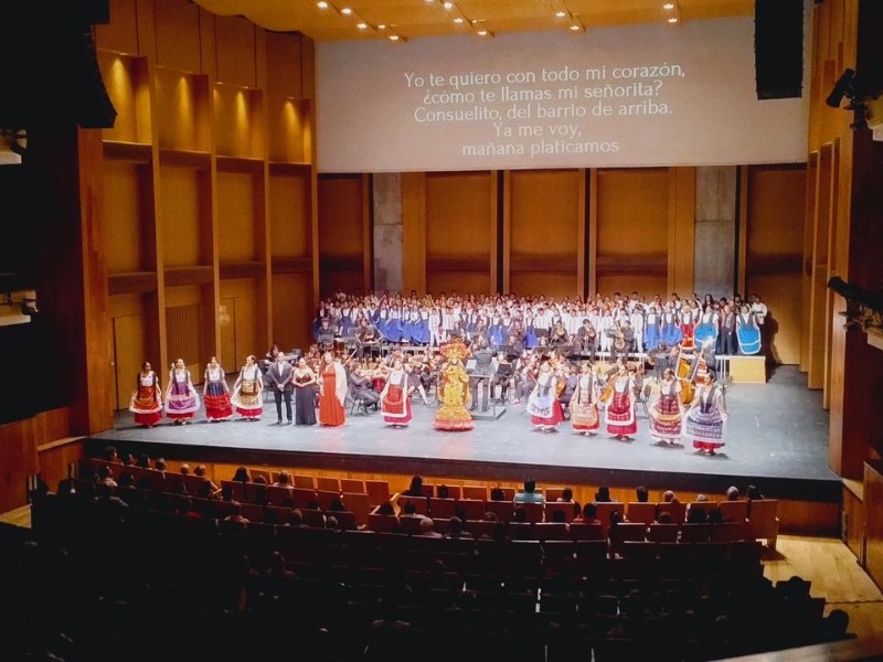 Cantoría Salmantina llena de energía a auditorio leonés