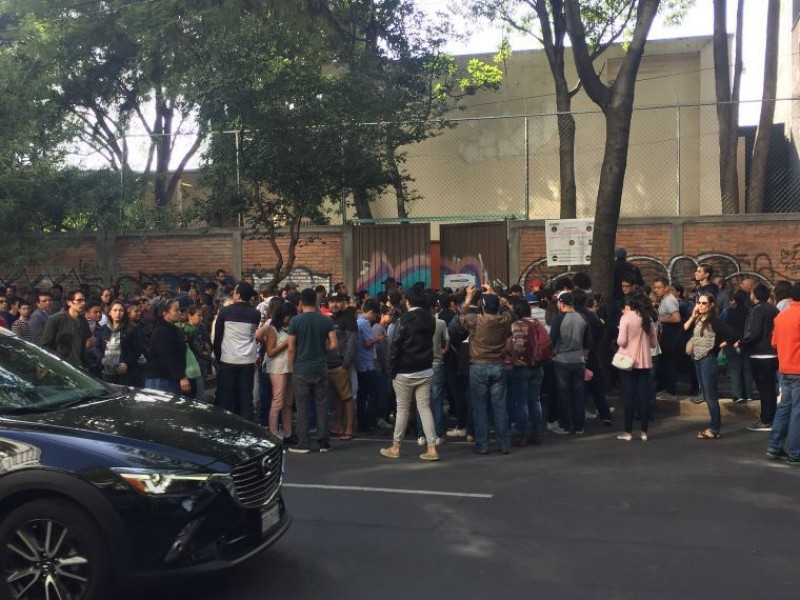 Caos en casillas especiales de la CDMX