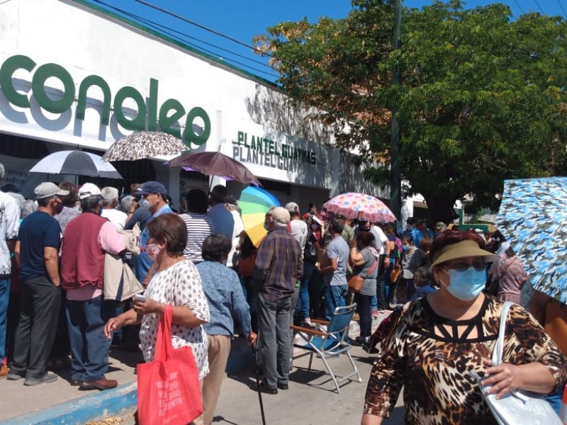 Caos en segunda aplicación de vacunas en Guaymas