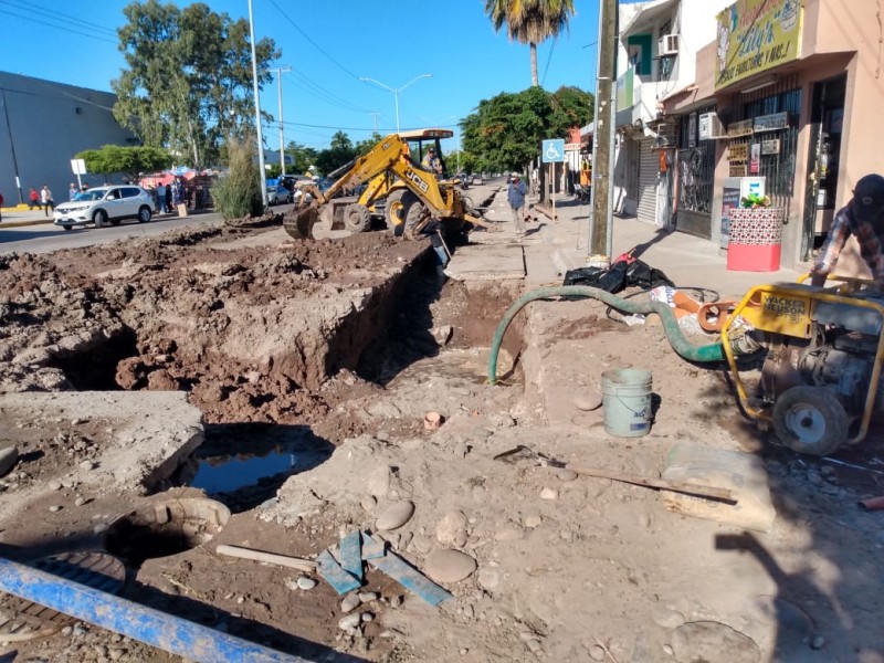 Caos vial por lentitud de obra en Fovissste2