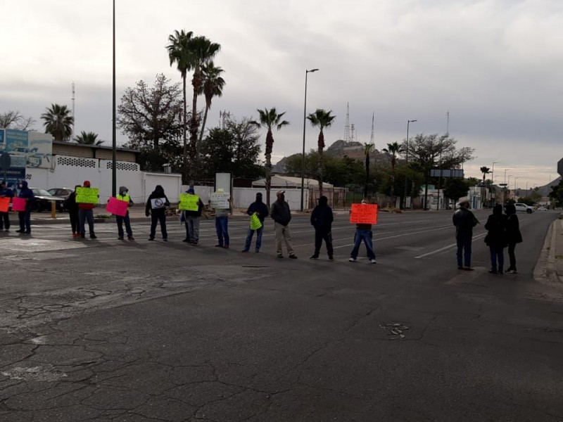 Caos vial por manifestaciones de jubilados inconformes en Hermosillo