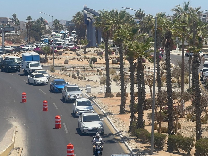 Caos vial por obras del paso a desnivel