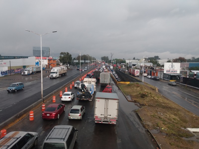 Caos y desconcierto por obras en Periférico