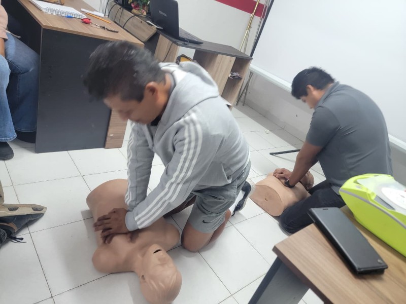 Capacitan a docentes en primeros auxilios en Guaymas–Empalme