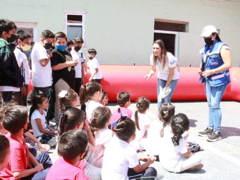 Capacitan a niños de primaria sobre cuidado del agua