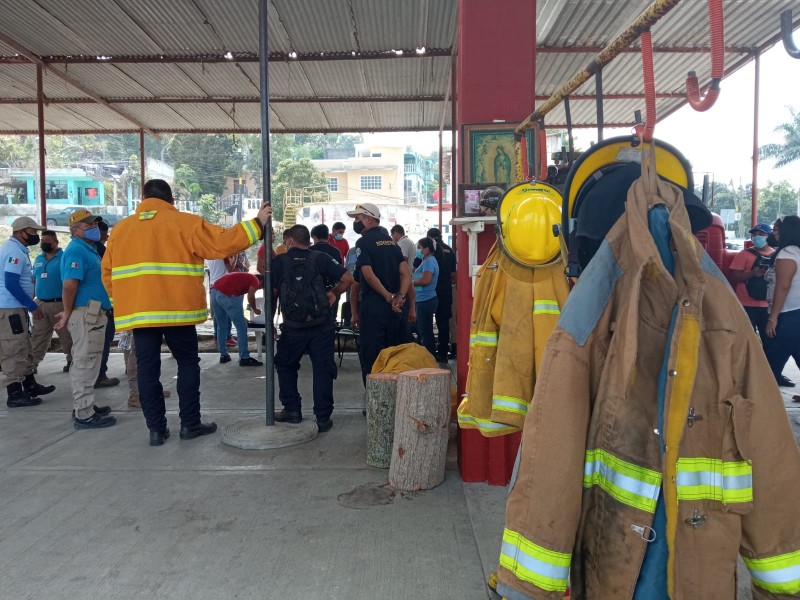 Capacitan a personal de Bomberos y Protección Civil de Tuxpan