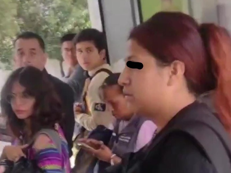 Captan a carteristas golpeadores en Línea 2 del Metrobús