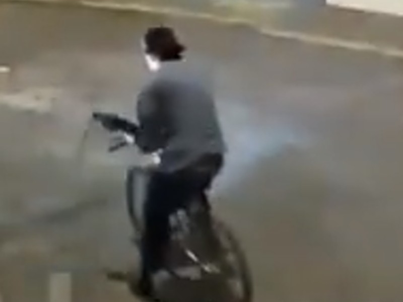 Captan a sujeto robando cámaras y lámparas en San José Mayorazgo